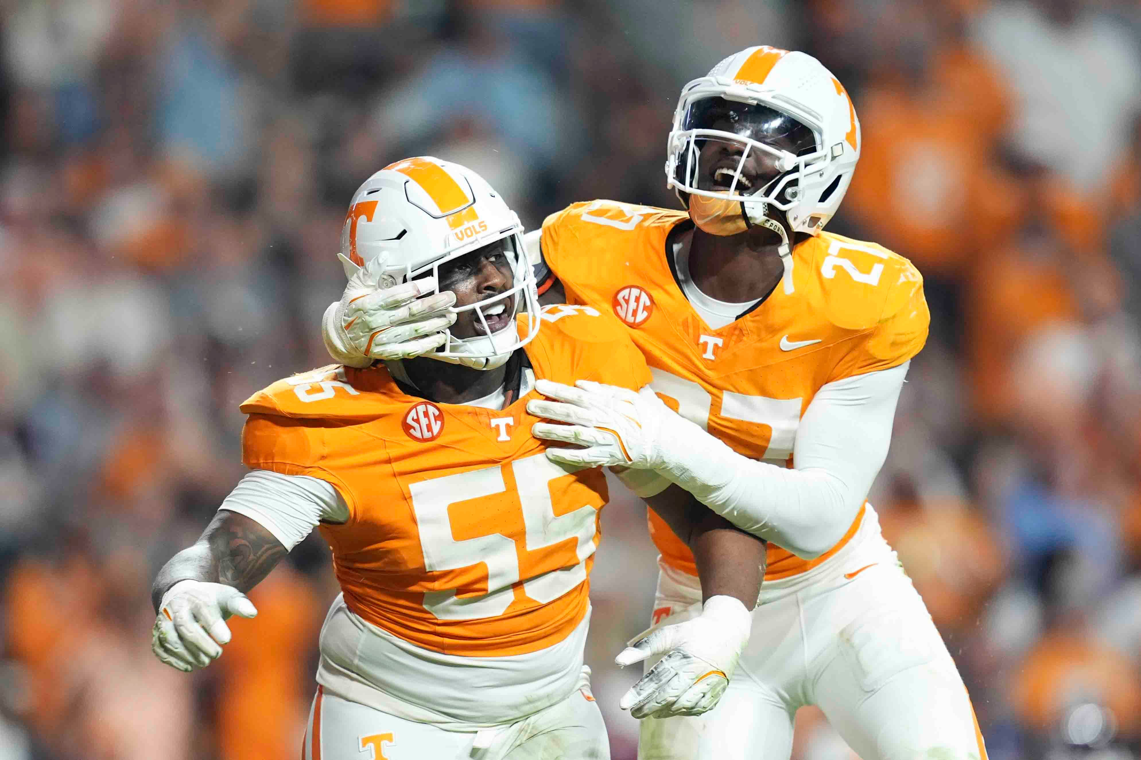 College Football Showdowns: Key Matchups & Predictions