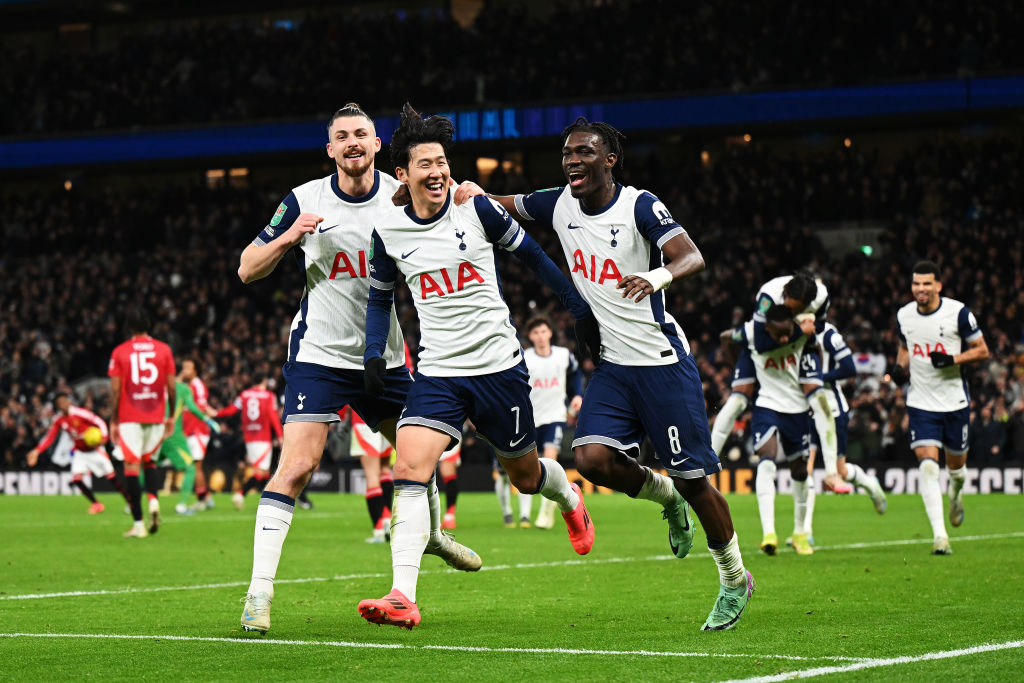 Tottenham Survive United Comeback in 4-3 Win