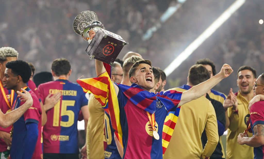 Barcelona Stun Real Madrid 5-2 to Win Spanish Supercopa